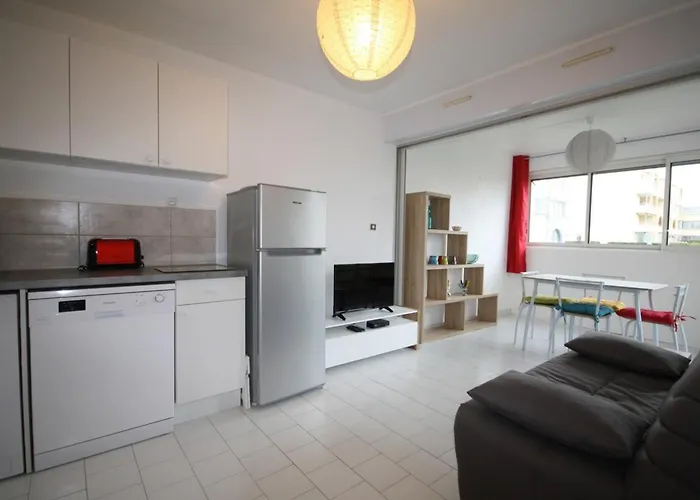 The Cozy Place On The Port And The Apartment *